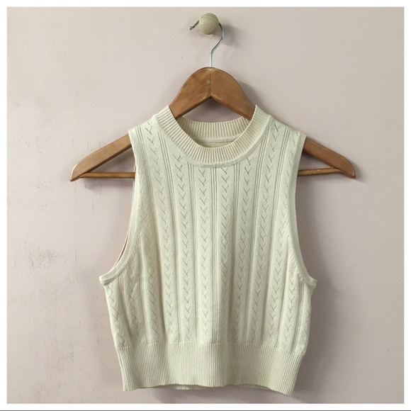 Tops - ‼️SOLD‼️ Tan Knit Crop Top